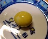 A picture of step 2 of Quail Egg "Woodstock".