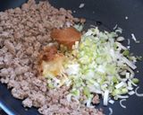 A picture of step 2 of Japanese Leek & Ground Pork Soboro.