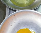 A picture of step 2 of Fluffy Dashimaki Eggs with Meringue.