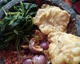 Foto langkah ke 3 dari resep Sambel Cemeding Godong Telo.