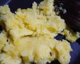 Foto langkah ke 2 dari resep Mashed potato cheese.