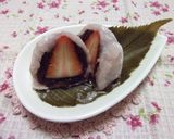 A picture of step 12 of Small Sakura Mochi.