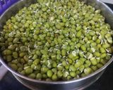 A picture of step 2 of ફણગાવેલા મગ નુ શાક (sprouts moong curry receipe in gujrati).