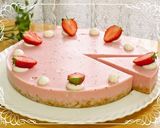 A picture of step 13 of Strawberry No-bake Cheesecake.