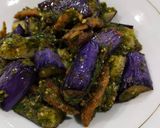 Foto langkah ke 4 dari resep Terong Ikan Asin Sambal Hijau.