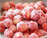 A picture of step 1 of Vivid Strawberry Jam with Pulp.