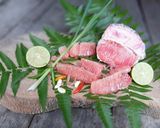 A picture of step 1 of Thai Pomelo Salad.