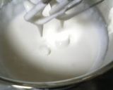 A picture of step 8 of Strawberry Mousse and No-bake Cheesecake.
