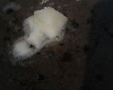 A picture of step 1 of Sooji Halwa.