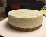 Foto del passaggio 10 della ricetta La Mia CheeseCake variante con le fragole