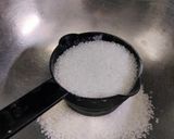 A picture of step 2 of Bombay karachi halwa.