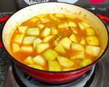 รูปขั้นตอนการทำที่ 6 ของ แกงกะหรี่หมูใส่ฟักแบบจีน