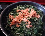 Foto del paso 3 de la receta: Empanada de espinacas y salmón o Coca Tapada de Verdura