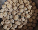 A picture of step 1 of SoyaChunks fry.