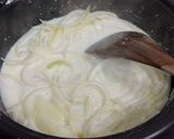 A picture of step 5 of White Sauce Clam Pasta.