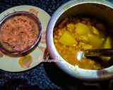 A picture of step 3 of Mutter Soya Ghugni.