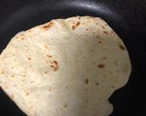 Foto del paso 2 de la receta: Burritos 🌯 de pollo con masa casera!