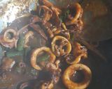 Foto langkah ke 4 dari resep Cumi Saos Pedas Manis.