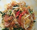 Foto langkah ke 4 dari resep Tumis Sawi Toge Telor Sosis Komplit.