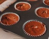 Foto langkah ke 4 dari resep Resep Kue Muffin Coklat.