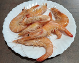 Foto del paso 1 de la receta: Champiñones rellenos de aguacate y langostino