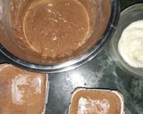 A picture of step 3 of White chocolate molten lawa.