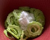 Foto langkah ke 1 dari resep Tumis Pare Jagung Tahu.
