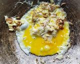 Foto langkah ke 2 dari resep Orak arik telor wortel.