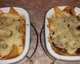 Foto del paso 3 de la receta: Nachos con carne rallada y queso