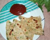 पालक और प्याज़ के पराठे (palak aur pyaz ke parathe recipe in Hindi) रेसिपी चरण 6 फोटो