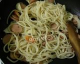 Foto langkah ke 3 dari resep SPAGHETTI Aglio Olio simply tasty.