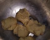 A picture of step 5 of Moong dal kochori.