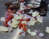 Foto langkah ke 2 dari resep Tumis Kulit Melinjo.