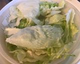 Une image de l'étape 1 de Salade iceberg aux tomates confites séchées et persil.