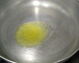 A picture of step 1 of Milk Rava Kesari Halwa.