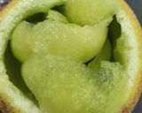 Foto del paso 1 de la receta: Batido de melón🍈 plátano🍌 y coco🥥🥤