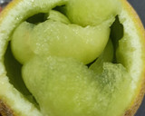 Foto del paso 1 de la receta: Batido de melón🍈 plátano🍌 y coco🥥🥤