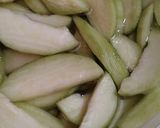 Foto langkah ke 3 dari resep Manisan Mangga Muda.