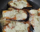 Foto del paso 4 de la receta: Berenjenas a la pizza🍆🧀🥯🍅🥙
