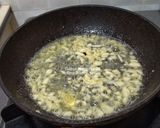 Foto langkah ke 2 dari resep Garlic Potatoes With Oregano.