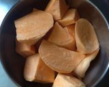 A picture of step 3 of Red Bean and Sweet Potato Soup (Rice Cooker Version).