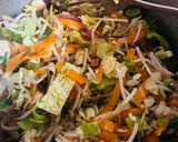 Foto del paso 2 de la receta: Wok de vegetales, pollo y lentejas Red 🥦🥕🍗en UK 🇬🇧 (súper express)