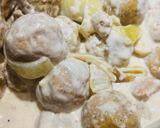 A picture of step 3 of Crockpot Alfredo Italian Meatballs.