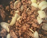 A picture of step 4 of Chilli con carne & sides feed 4 for under £5.