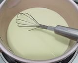 Foto langkah ke 2 dari resep Puding Lumer Matcha (3 bahan).
