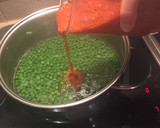Foto del paso 2 de la receta: Arvejas con huevo duro