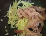 Foto langkah ke 3 dari resep Spaghetti with Chicken Stroganoff.