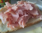 Foto del paso 4 de la receta: Sándwich🥯de queso🧀y jamón🥓en pan artesanal🥯🧀🍞