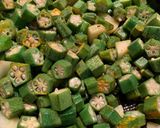ભીંડા બટાકા નું શાક (Bhinda Bataka Shak Recipe In Gujarati) રેસીપી સ્ટેપ2ફોટો
