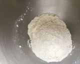 Une image de l'étape 4 de Pâte brisée aux coings et au lait.